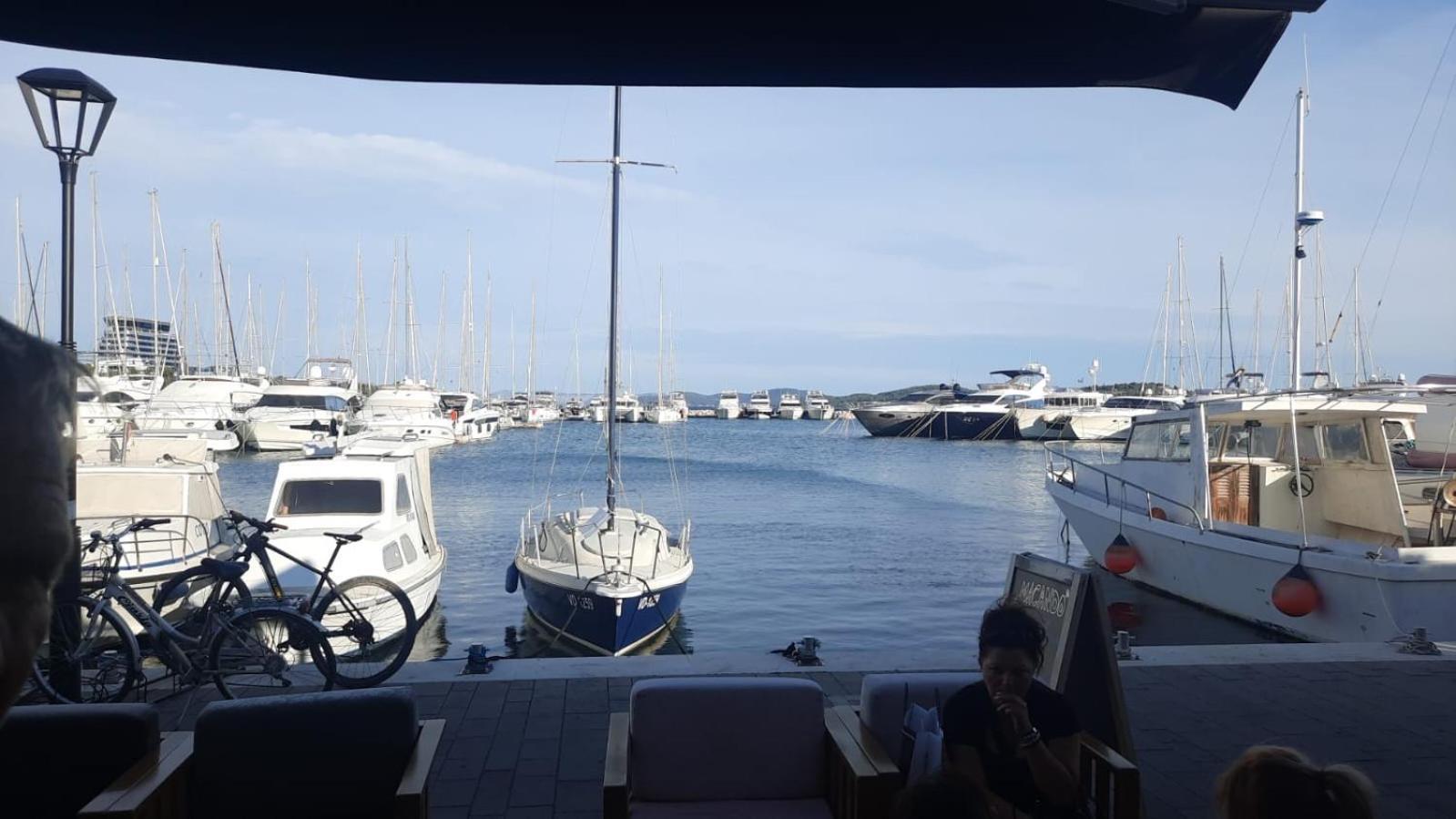 Apartmani Linda Vodice Exteriér fotografie